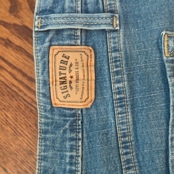 Levi's Signature 11" Rise Bootcut blue denim comfy jeans. Sz 14 short W34 L28 - Picture 6 of 10